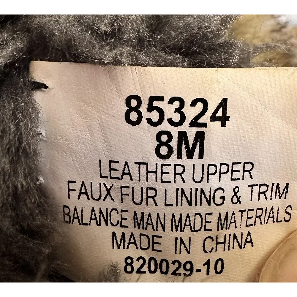 Minnetonka Faux Fur Suede Boots Women’s Sz 8 Gray Leather